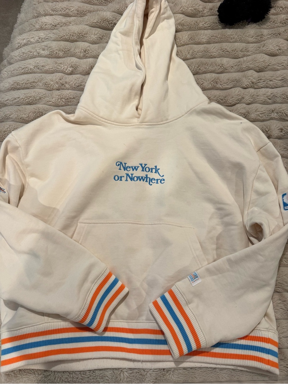 NYON New York Knicks Hoodie XL Cream Embroidered NBA